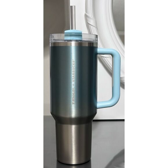 Stanley x Starbucks 2025 Taiwan Summer SKY BLUE 40oz Tumbler - Picture 1 of 4
